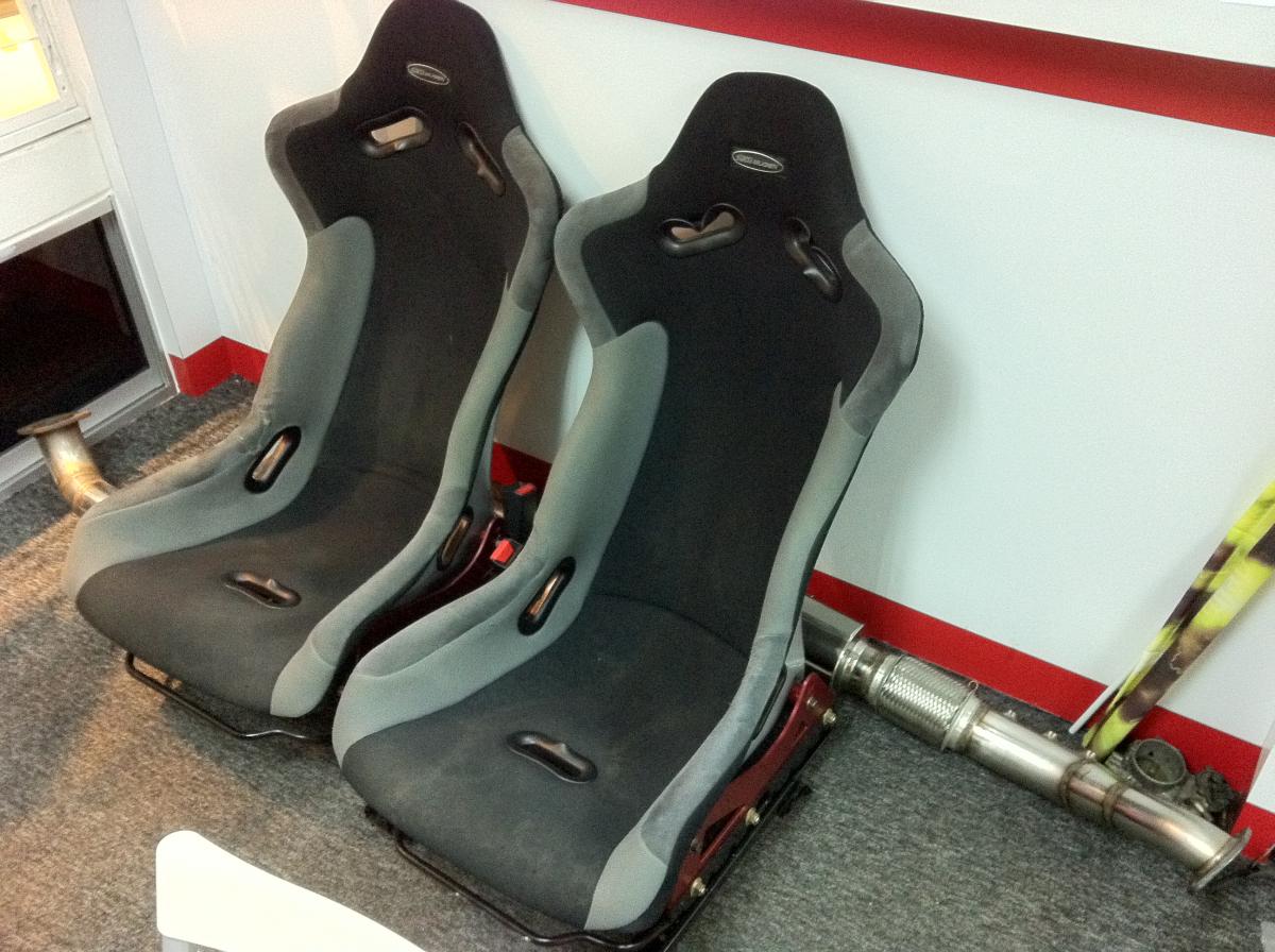 Mugen S1 Bucket Seat + Mugen Seat Stay Rails + Recaro Rail - Honda-Tech ...