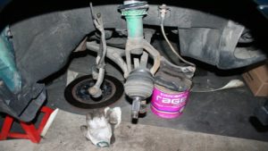 Honda: How to Replace Wheel Bearings and Lower Ball Joints