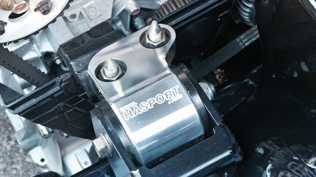 Honda Civic: How to Replace a Motor Mount