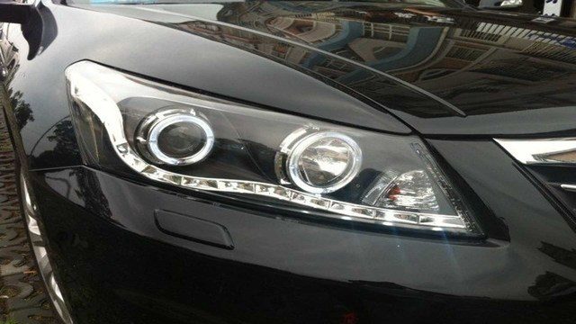 Honda Accord: How to Replace Your Headlight Assembly