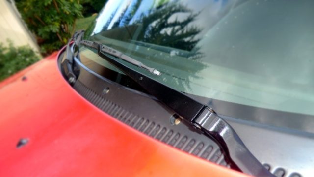 Honda Civic: How to Replace Windshield Wiper Blade Arms