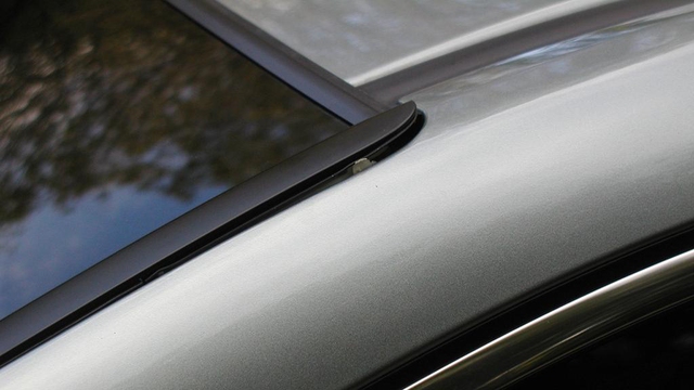 Honda: How to Replace Windshield Molding