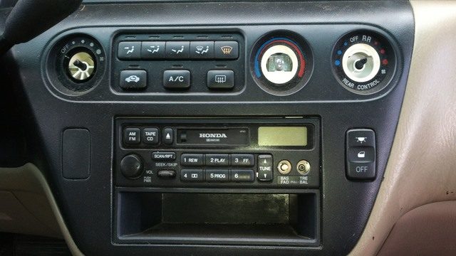 Honda Civic: How to Replace Climate Control Bezel