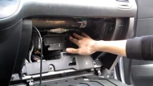 Honda Civic: How to Install/Replace Cabin Air Filter