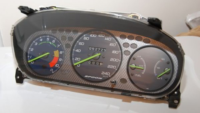 Honda Civic: How to Install a New Gauge Cluster