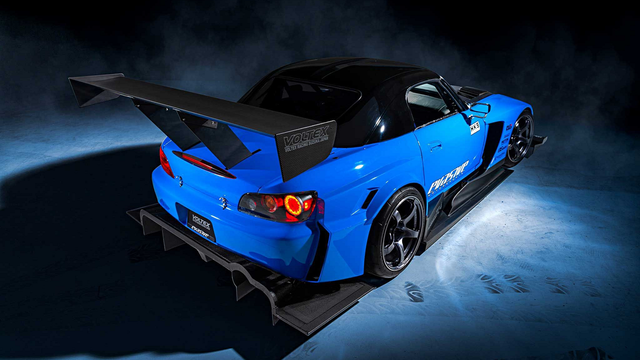 2005 AP2 Continues Evolution with Evasive Motorsports