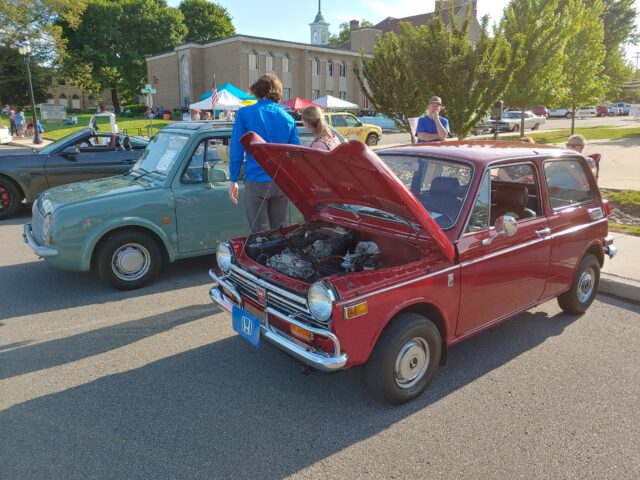 Honda N600 Spotted at Local Cruise-In With Nissan Friend In Tow