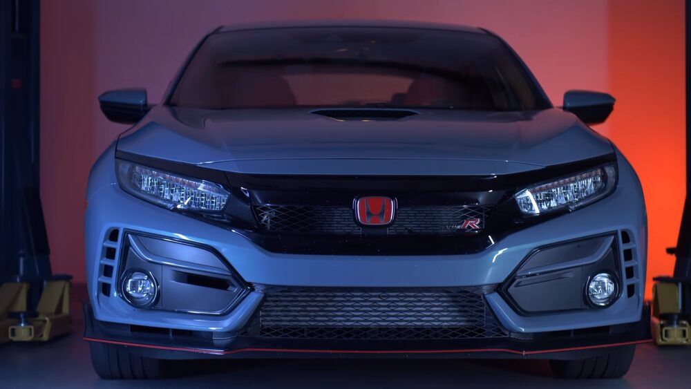 Savagegeese Reviews the 2020 Civic Type R